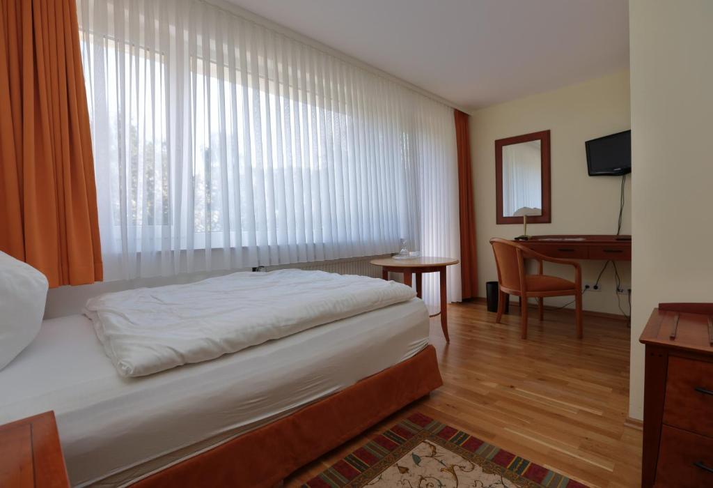 Hotel Am Rossberg Altenahr Rom bilde