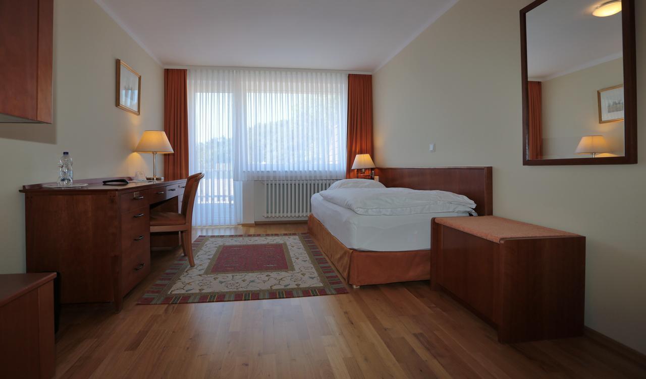 Hotel Am Rossberg Altenahr Eksteriør bilde